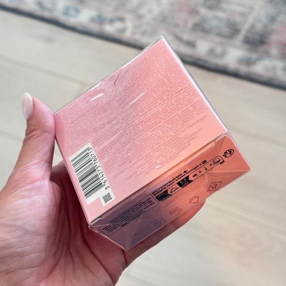 Prada Paradoxe Eau de Parfum - Soft Pink - Picture 4 of 5